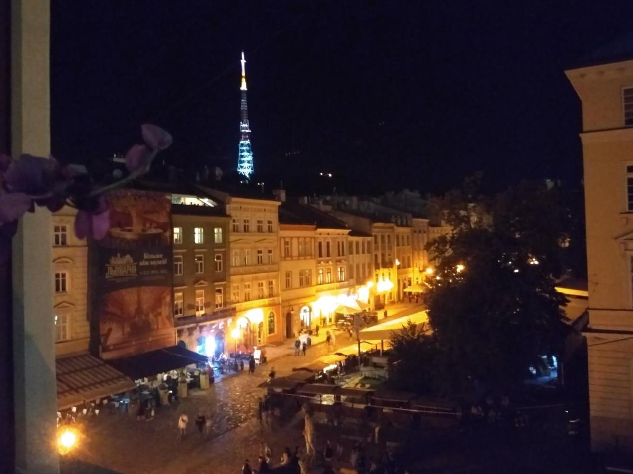 Apartment On Rynok Square Lviv Ngoại thất bức ảnh