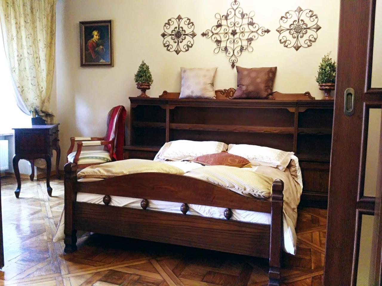Apartment On Rynok Square Lviv Ngoại thất bức ảnh