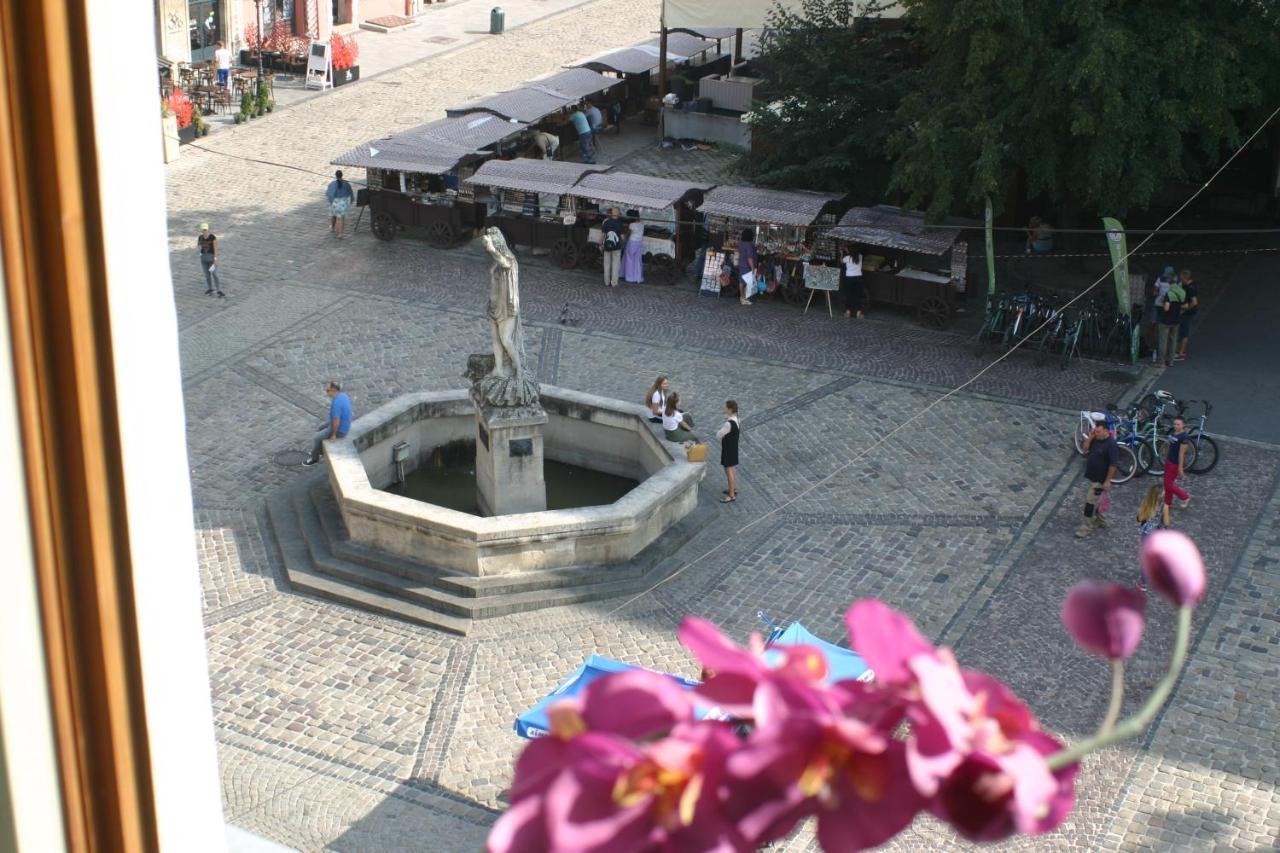 Apartment On Rynok Square Lviv Ngoại thất bức ảnh