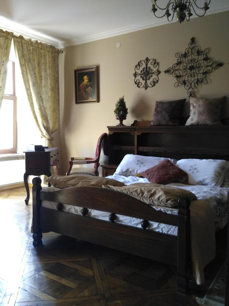 Apartment On Rynok Square Lviv Ngoại thất bức ảnh