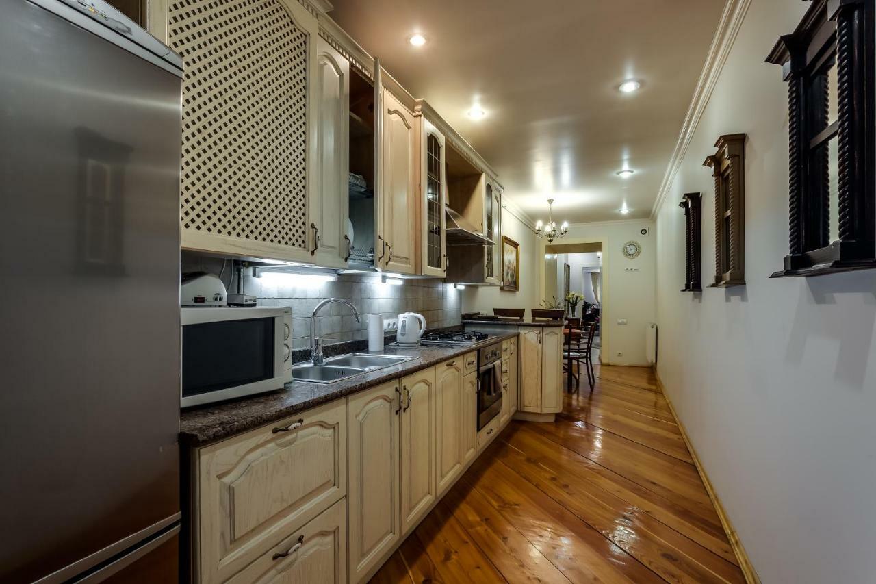 Apartment On Rynok Square Lviv Ngoại thất bức ảnh