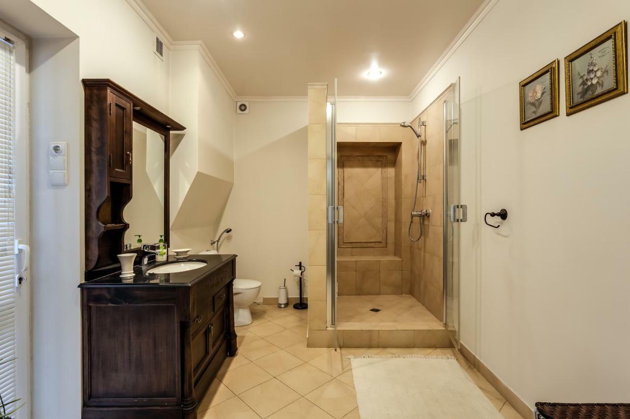 Apartment On Rynok Square Lviv Ngoại thất bức ảnh